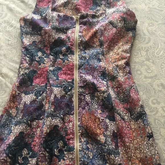 Lovely H&M dress - Picture 6 of 11